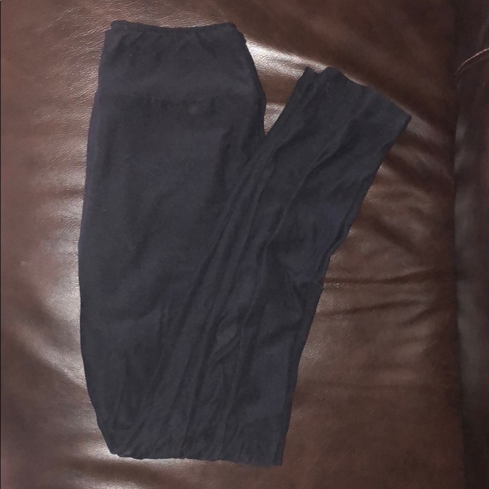 Solid black leggings